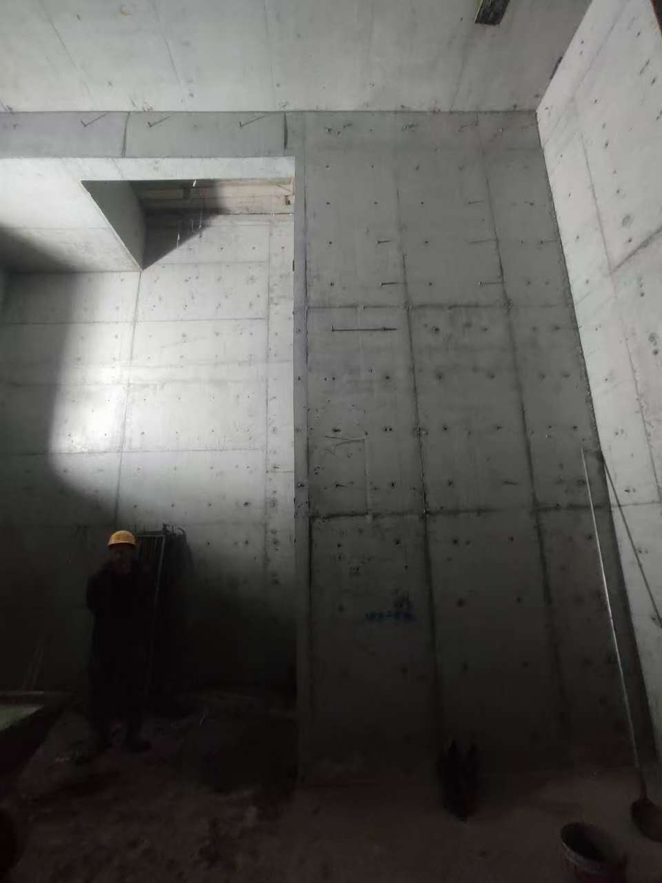 安阳墙上开槽钢筋断了有影响吗